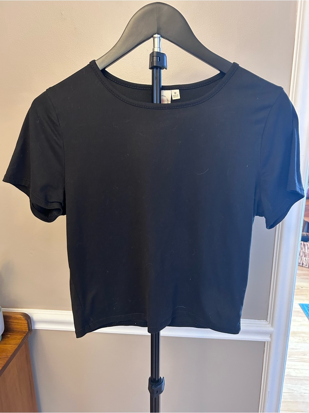 Classic Black Crewneck Crop Top - Women